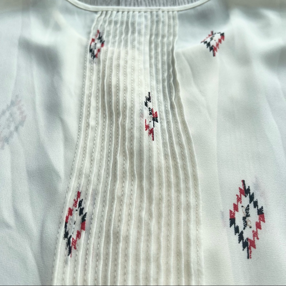 The Limited Diamond Aztec Pleated Button Down Blouse | Size: S - Picture 9 of 10